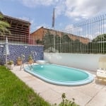 Casa 3 dormitórios com piscina  no bairro  Ipanema, Porto Alegre