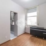 Apartamento no Centro Histórico, reformado, último andar