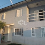 CASA COM 3 DORM/QUARTOS NA PROTÁSIO