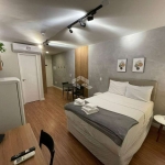 Studios NR decorados e mobiliados para short ou long stay, 270 metros do Metrô Praça da Árvore.