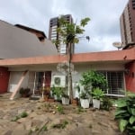 Casa de 03 dormitórios no bairro Chácara das Pedras, em Porto Alegre