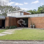 Casa contemporânea em Condomínio Fechado