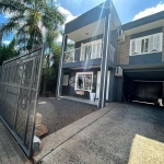 Casa de 3 dormitórios com piscina no bairro Castelo Branco!