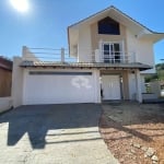 Casa de esquina com espaço gourmet e piscina, proximo do centro em Santa Cruz do Sul