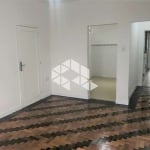 Apartamento 3 dormitórios/Quartos . Sacada sala e Quarto. 86 m² no bairro Floresta, Porto Alegre, RS