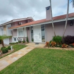 Casa com 3 dormitórios , mobiliada no Bairro Jardim Isabel em Porto Alegre.