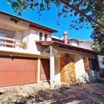 Casa 3 dormitórios, terreno amplo, piscina, Ipanema