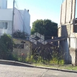 Terreno com uma casa antiga próximo ao Germânia