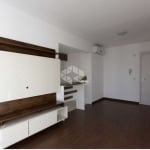 Apartamento semimobiliado, de dois dormitórios,  na Vila Nova.