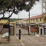 Casa tipo sobrado, com 2 dormitórios - 1 vaga de garagem na frente da casa - Vila Nova