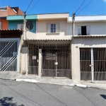 Casa á venda com 02 dormitórios na Cidade Ademar