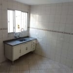 Casa/edícula em Interlagos - SOMENTE PARA UMA PESSOA - dormitório, cozinha, banheiro e garagem.