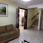 Casa com 3 Dormitórios e 2 vagas na Vila Guarani