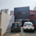 Salao    Comercial   150m2       2  mezaninos   2  Banheiros      2 Vagas