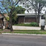 Casa para venda  no Bairro Três Figueiras em Porto Alegre