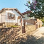 Casa para venda  no Bairro Chácara das Pedras em Porto Alegre