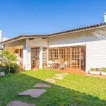 Casa com 3 quartos à venda na Rua Matias José Bins, 847, Três Figueiras, Porto Alegre