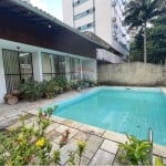 Vendo casa 468,65 m² | 4 quartos | piscina | 5 vagas estacionamento | em ótimas condições