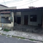 Casa na Passagem A - Ente Senador Lemos e Rua Nova