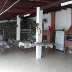 Casa espaçosa com 4 dormitórios - salão de festa e 5 vagas de garagem  à venda e para locação, Vila