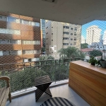 Vendo apartamento Itaim Bibi com 2 dormis, 2 vagas, varanda, Mobiliado