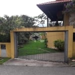 Casa com 4  dormitórios na Lagoa da Conceição