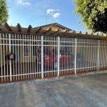 Casa á venda no Parque das Nações em Birigui: Casa com 3 quartos, sala de tv, sala de jantar e garagem coberta para dois veículos