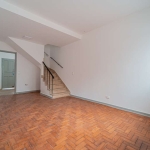 Casa tipo para venda com 2 quartos, 65m²
