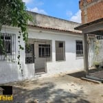 Casa com Quintal em Excelente Localização, próximo ao Centro de Nova Iguaçu