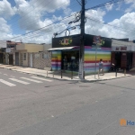 Casa de esquina e 03 pontos comerciais juntos, à venda, no Bugio.