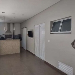 Condominio em Jacareí / Casa com 3 dorms com piscina