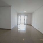 Apartamento à Venda em Centro, Taubaté - SP