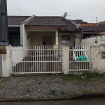 Geminado térreo com 02 dormitórios e cozinha mobiliada para vender, bairro Vila Nova