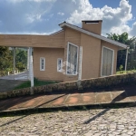 Casa com 3 dormitórios  localizada em área central