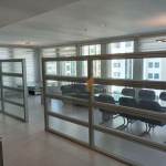 Conjunto comercial mobiliado, com 67 m² com quatro sala para locação