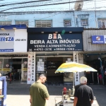 Conjunto Comercial com 3 salões comerciais e 5 salas no primeiro andar