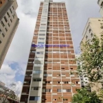 Apartamento  220m², 03 dormitórios (sendo 01 suíte),  04 banheiros e 02 vagas de garagem.  Condomínio com portaria, academia, salão de festas