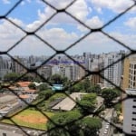 Apartamento 60m², 01 dormitório e 01 banheiro.  Condomínio com segurança e portaria.  Excelente localização