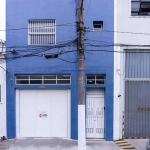 Casa 320m², 05 dormitórios (sendo 01 suíte), 05 banheiros e 04 vagas na garagem;   Excelente localização á 10 minutos andando para a Estação do Metrô