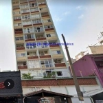 Apartamento 180m², 03 dormitórios e  02 banheiros.  Condomínio com portaria, segurança 24hrs.  Excelente localização