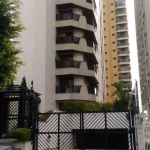 Apartamento 155m², 04 dormitórios (sendo 03 suítes), 04 banheiros e 03 vagas na garagem.  Condomínio com portaria, segurança 24hrs, piscina