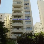 Apartamento 205m², 04 dormitórios (sendo 03 suítes), 04 banheiros e 02 vagas na garagem.  Condomínio com portaria, segurança 24hrs, piscina, academia