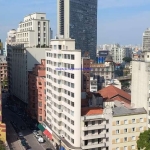 Apartamento 139m², 03 dormitórios e 02 banheiros.   Condomínio com portaria.   Excelente localização á 7 minutos andando para a estação do metrô.