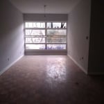 Apartamento 112,78m², 03 dormitórios (sendo 01 suíte) e 02 banheiros.   Condomínio com portaria 24hrs.  Excelente localização