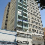 Apartamento 56m², 01 dormitórios e 01 banheiro.   Condomínio com portaria.  Excelente localização á 8 minutos andando para a estação do metrô