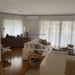 Apartamento 204m², 04 dormitórios (sendo 03 suítes), 04 banheiros e 03 vagas na garagem.  Condomínio com portaria, segurança 24hrs, piscina,