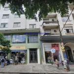 Apartamento 37m², 01 dormitório e 01 banheiro.  Condomínio com portaria 24hrs.  Excelente localização á 1 minuto andando para a estação do metrô Santa