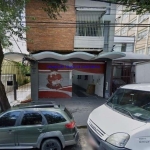 Loja 360m² São 120m² na frente e 240m² interligada por um corredor com 02 banheiros.  Excelente localização entre as Alamedas Ribeiro da Silva,