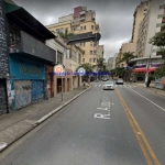 Loja 230m², dividia atualmente em loja e mais mezanino e mais 02 banheiros.  Excelente localização á 6 minutos andando para a estação do metrô