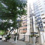 Apartamento 90m², 03 dormitórios e 02 banheiros,  Condomínio com segurança.  Excelente localização entre as Ruas Tibaia, Cardoso de Almeida